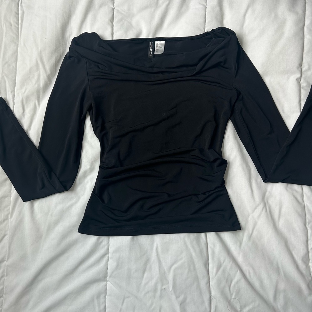 Black boat neck ruched going out top